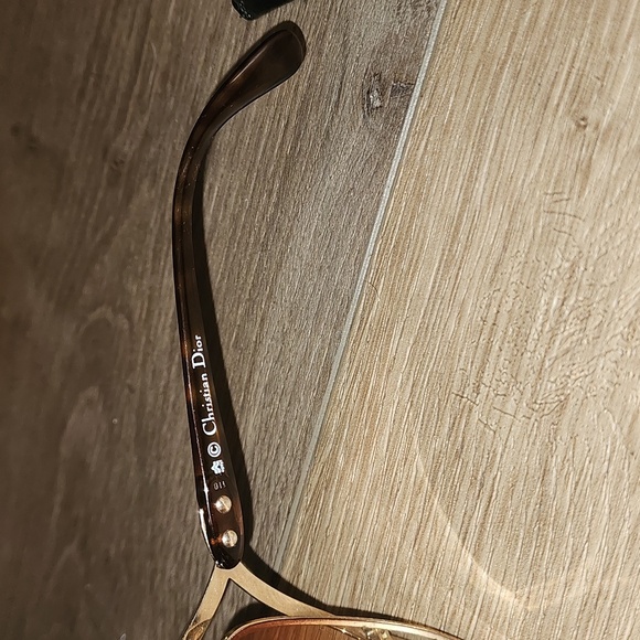 Vintage christian dior butterfly style sunglasses w/ gold frames. *Free Shipping - Picture 4 of 11
